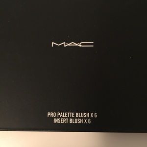 SOLD!!! NIB pro palette insert