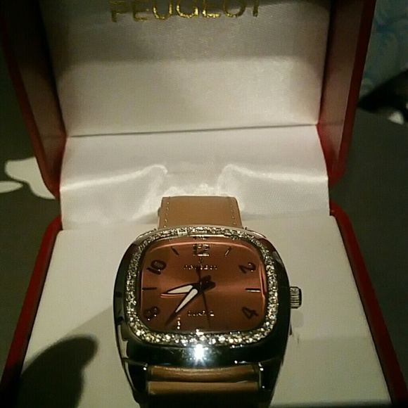 Watch - Picture 4 of 4