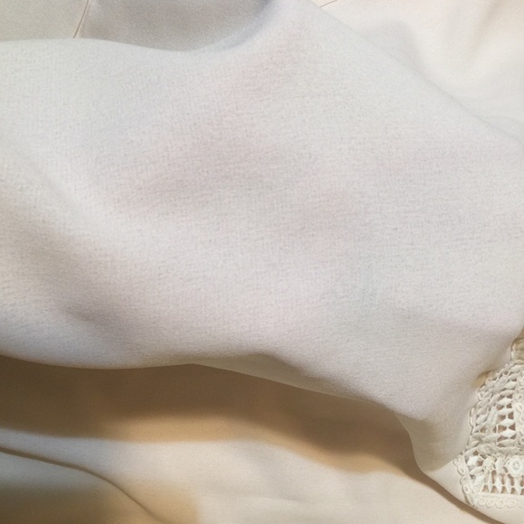 Crochet blouse - Picture 3 of 3