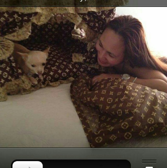 Meet your Posher, Mercy - Picture 3 of 10