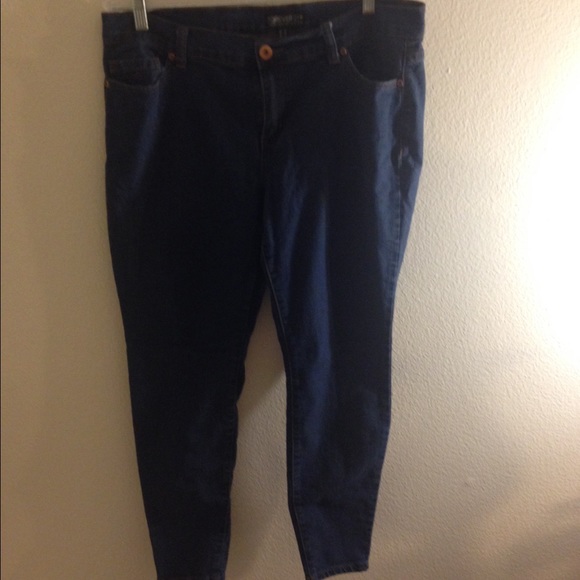 Plus size skinny jeans - Picture 1 of 3