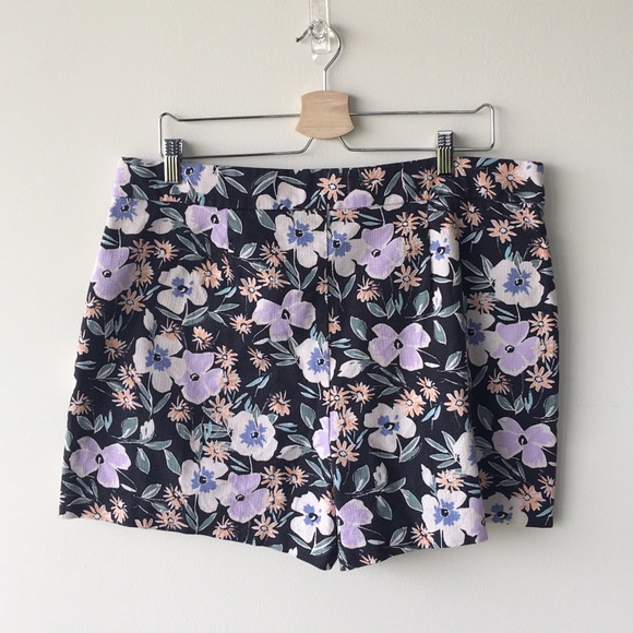 Gap floral high waist shorts🌾 - Picture 2 of 4