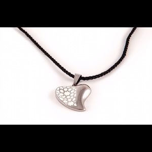 Heart stainless steel and white enamel necklace.