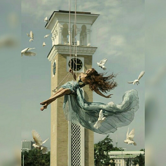 Meet your Posher, Whitney - Picture 3 of 3