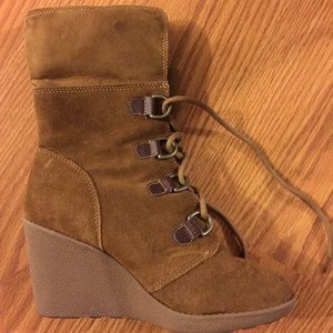 Brown boots/wedges