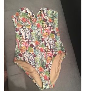 Gorgeous multi color bathing suit