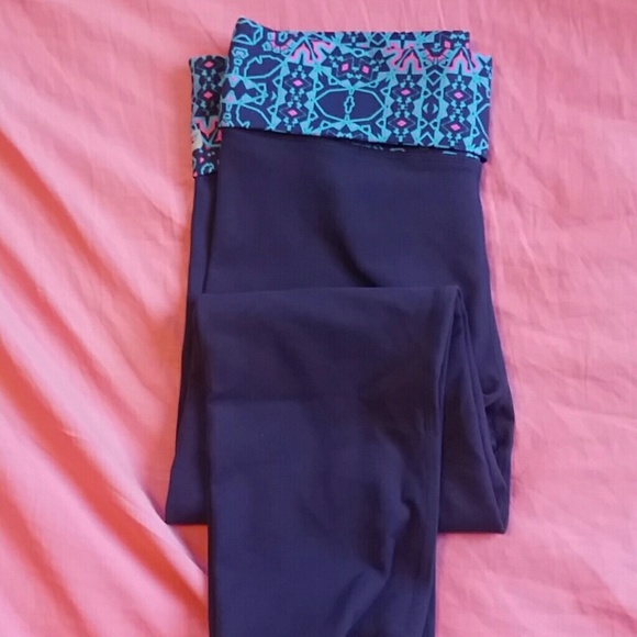Fabletics Capri foldover leggings