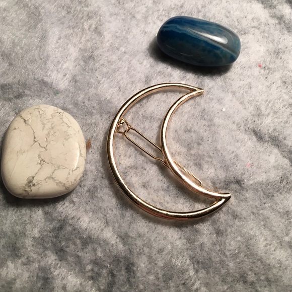 🌝🌜1 LEFT Gold Moon Hair Clip🌛🌝 - Picture 3 of 4