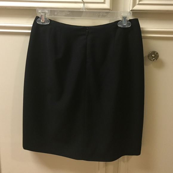 Anne Klein II silk lined skirt - Picture 2 of 4