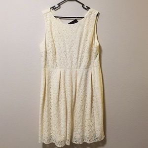 Cream lace dress size 14