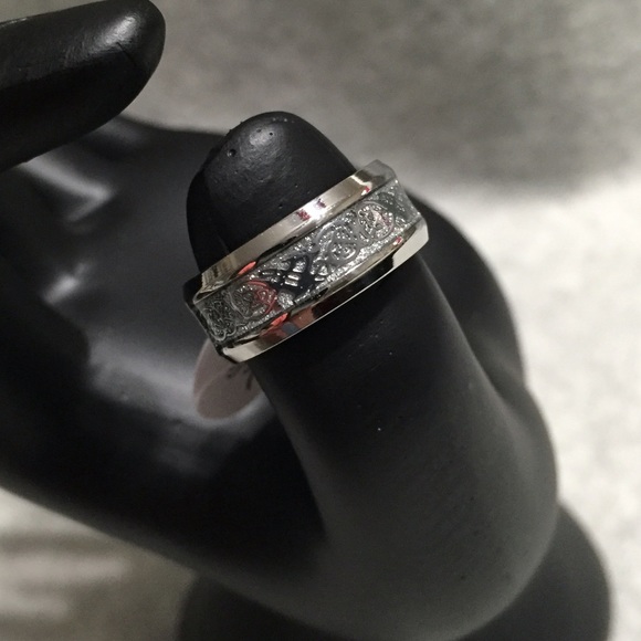 Fashion Wedding Band