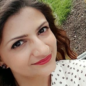 Meet your Posher, Saira