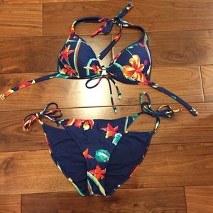 Roxy floral string bikini