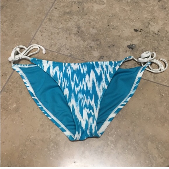 Xhilaration bottoms