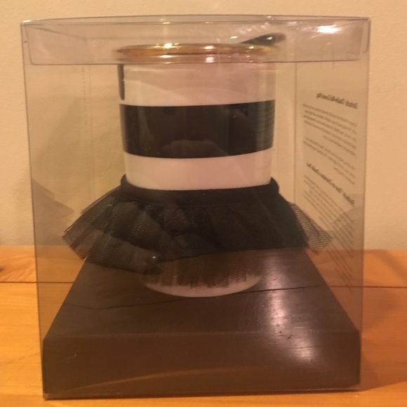 Alice + Olivia Starbucks Mug - Picture 3 of 3