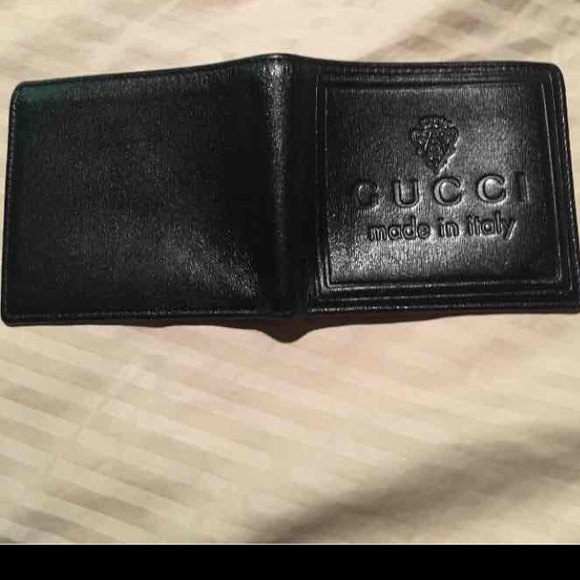 Mens Black Leather Gucci Wallet - Picture 3 of 4