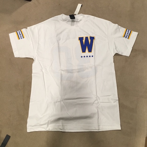 NEW - Adapt Gold Blooded T-shirt size Large