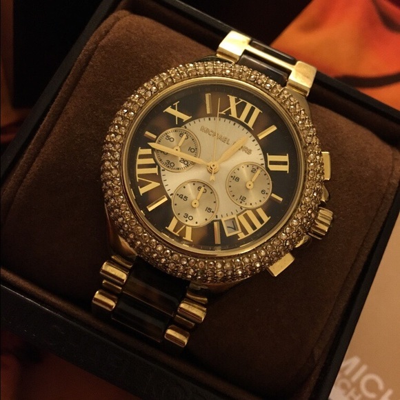 Michael Kors Crystal Bezel Chronograph Watch display picture 1