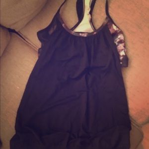 Lululemon No Limits tank size 6 black and floral