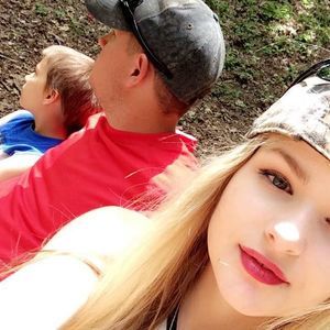 Meet your Posher, Alexis