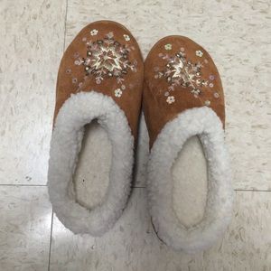 Snowflake slippers