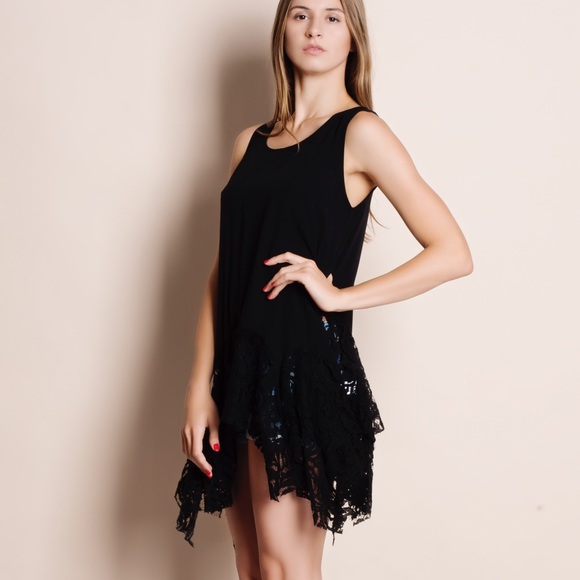 LOWEST PRICE Lace Sharkbite Hem Tank Top - Picture 2 of 4