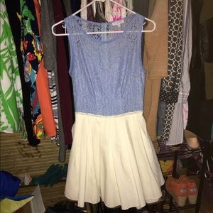 Dress bought at Francesca's! Brand is Jun & ivy!