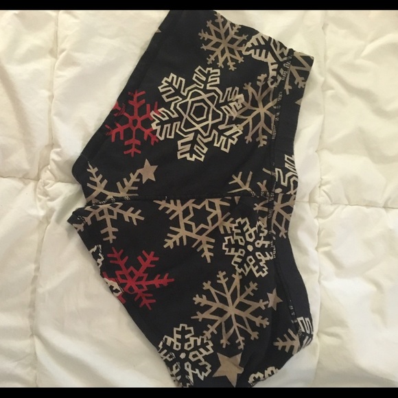 Mini pj shorts sold - Picture 2 of 2