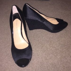 Gianna Bini Black 4" Wedges 🔲🔳🔲