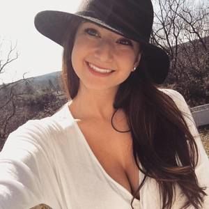 Meet your Posher, Briana