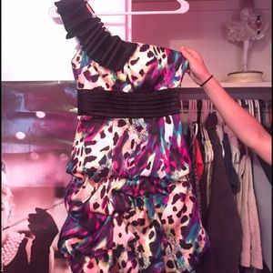 One shoulder patterned homecoming dress