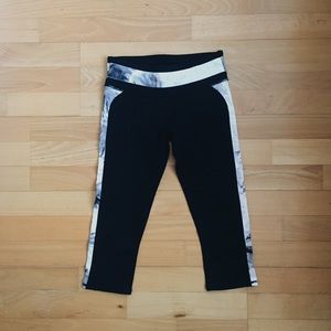 Fabletics cropped workout leggings