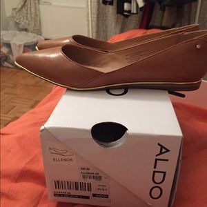 Aldo ellenor cognac pointed toe with gold accent