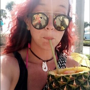 Meet your Posher, Dana