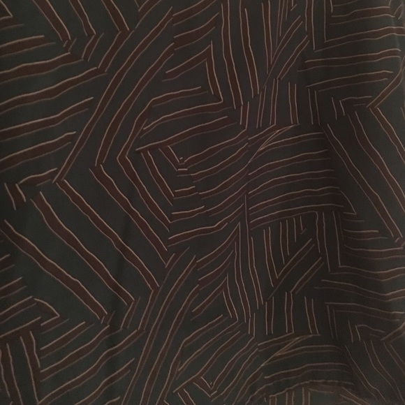 Loose Blouse - Picture 2 of 3