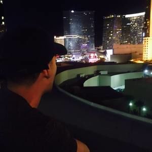 Meet your Posher, Cesar