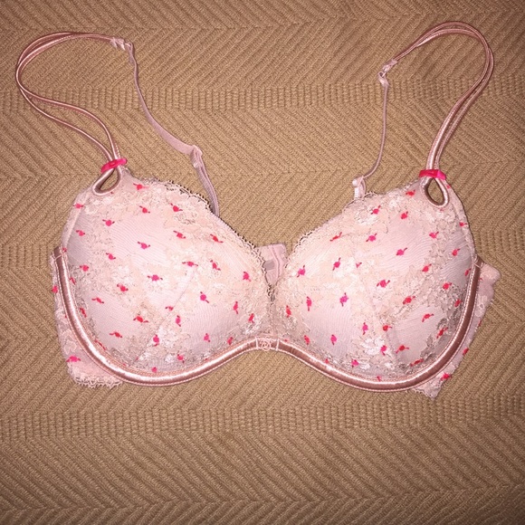 Victoria Secret Plunge Bra