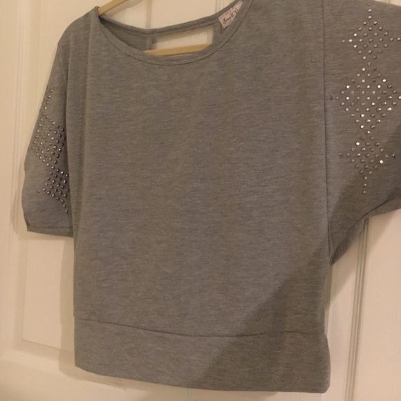 Dazzling Pullover - Picture 1 of 3