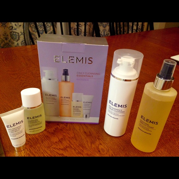 Elemis Radiance Skin Care Kit