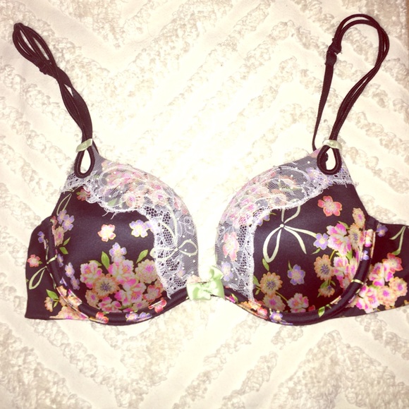 Victoria Secret Plunge Bra
