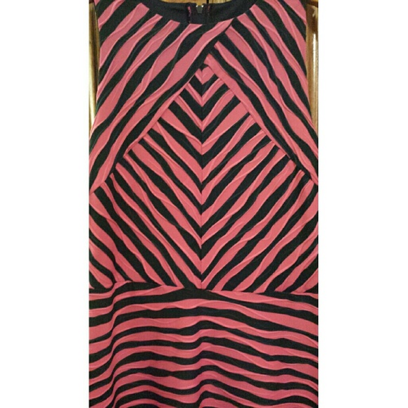 Pink and navy blue mini dress - Picture 4 of 4
