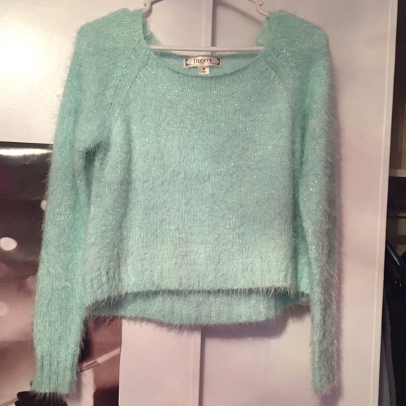 Light blue sweater - Picture 1 of 2