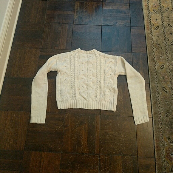 Urban Outfitters White Crop Cable Sweater - Picture 3 of 3