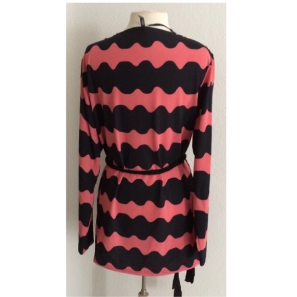 LAST ONE!! (Plus) Pink/ black top - Picture 3 of 3