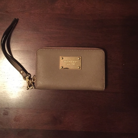 Michael Kors Wrist Wallet