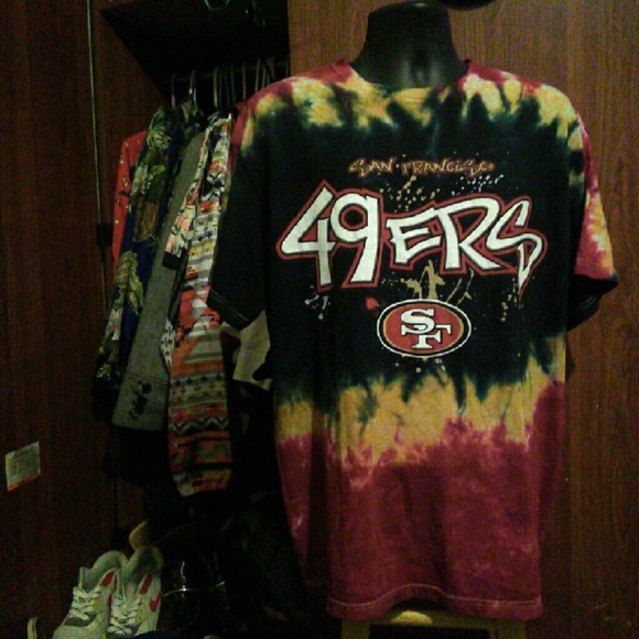 San Francisco's 49ers tie dye shirt
