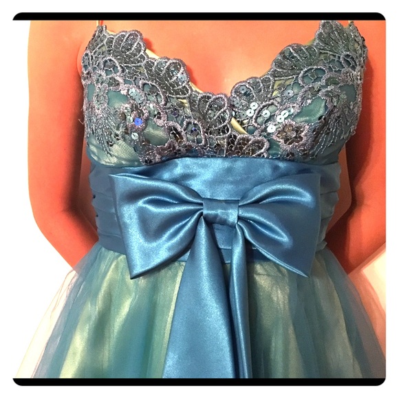 Formal Turquoise Dress - Picture 1 of 4