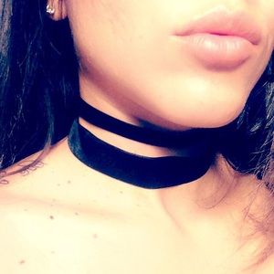 Velvet Choker