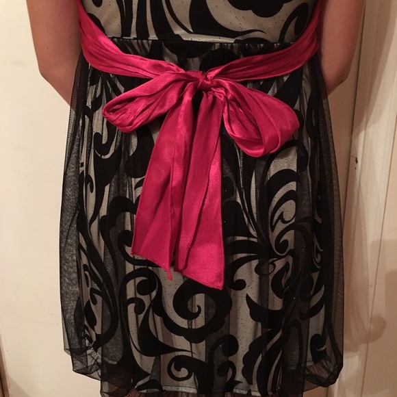 Formal Dress - Picture 3 of 3