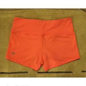 LuluLemon Wunder Short 2"